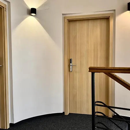 Hotel U Vlasskeho Dvora 3*